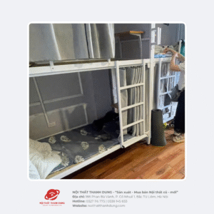 Giường homestay đơn kèm bàn học, thanh treo rèm